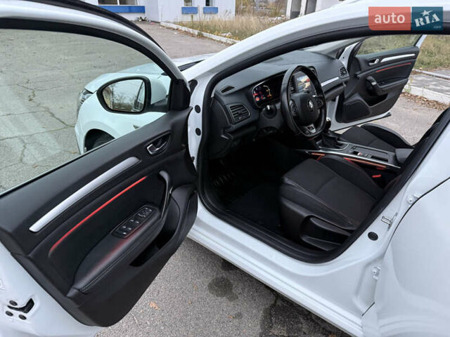 Белый Рено Меган, объемом двигателя 1.5 л и пробегом 138 тыс. км за 15399 $, фото 107 на Automoto.ua