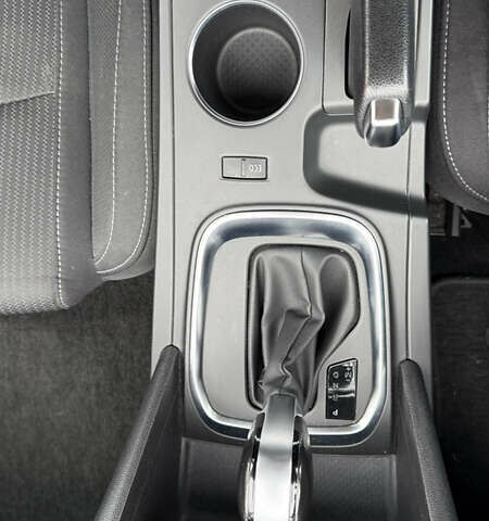 Білий Рено Меган, об'ємом двигуна 1.46 л та пробігом 117 тис. км за 17800 $, фото 37 на Automoto.ua