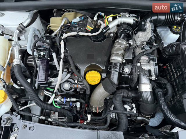 Белый Рено Меган, объемом двигателя 1.5 л и пробегом 138 тыс. км за 15399 $, фото 80 на Automoto.ua