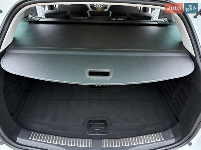 Белый Рено Меган, объемом двигателя 1.5 л и пробегом 138 тыс. км за 15399 $, фото 69 на Automoto.ua