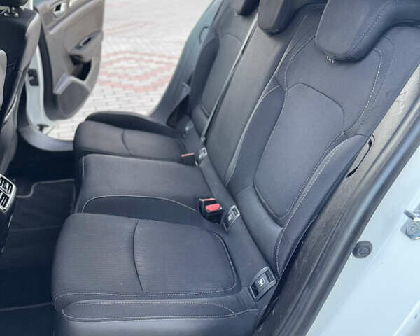 Белый Рено Меган, объемом двигателя 1.5 л и пробегом 136 тыс. км за 14400 $, фото 76 на Automoto.ua