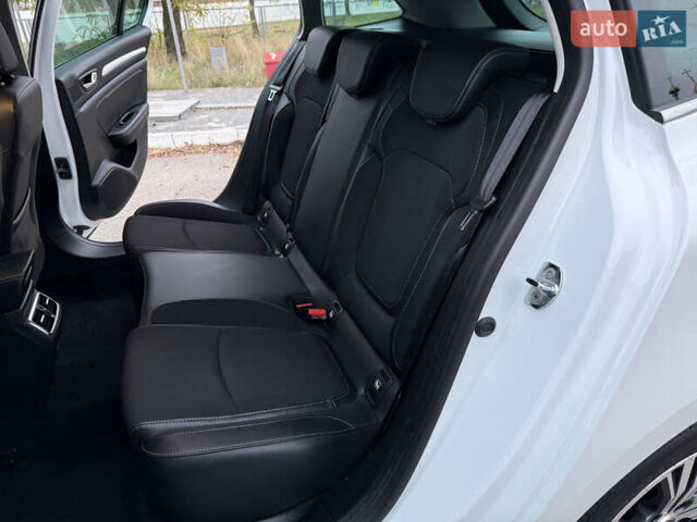 Белый Рено Меган, объемом двигателя 1.5 л и пробегом 138 тыс. км за 15399 $, фото 7 на Automoto.ua