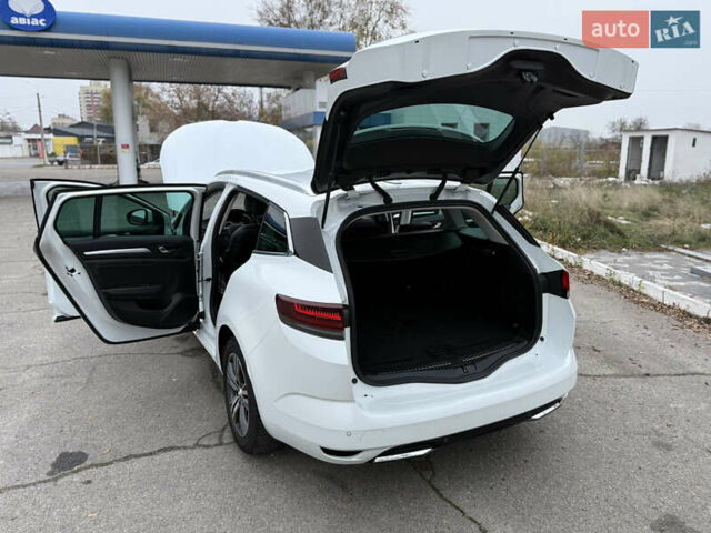 Белый Рено Меган, объемом двигателя 1.5 л и пробегом 138 тыс. км за 15399 $, фото 94 на Automoto.ua