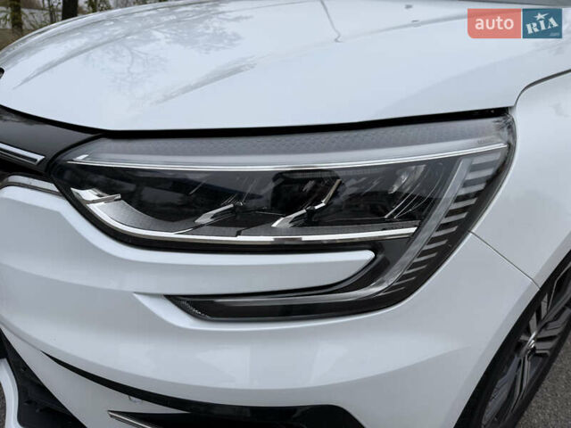 Белый Рено Меган, объемом двигателя 1.5 л и пробегом 138 тыс. км за 15399 $, фото 39 на Automoto.ua