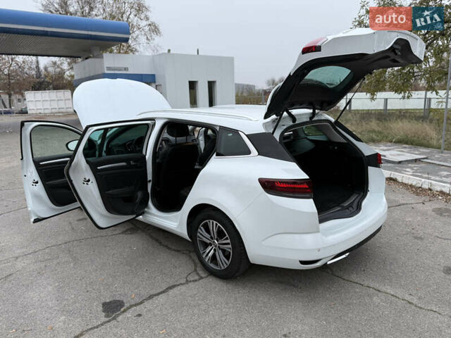 Белый Рено Меган, объемом двигателя 1.5 л и пробегом 138 тыс. км за 15399 $, фото 95 на Automoto.ua