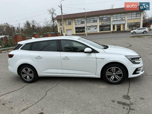 Белый Рено Меган, объемом двигателя 1.5 л и пробегом 138 тыс. км за 15399 $, фото 14 на Automoto.ua