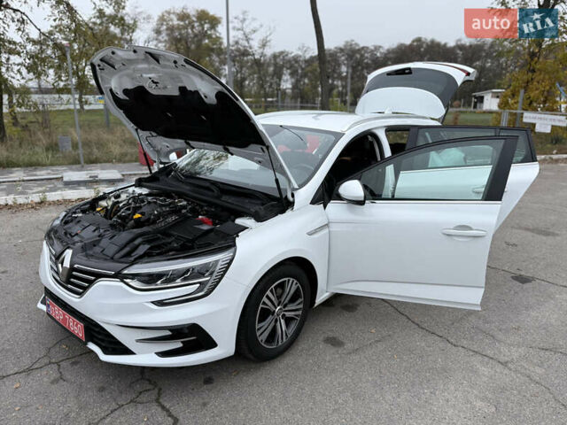 Белый Рено Меган, объемом двигателя 1.5 л и пробегом 138 тыс. км за 15399 $, фото 100 на Automoto.ua