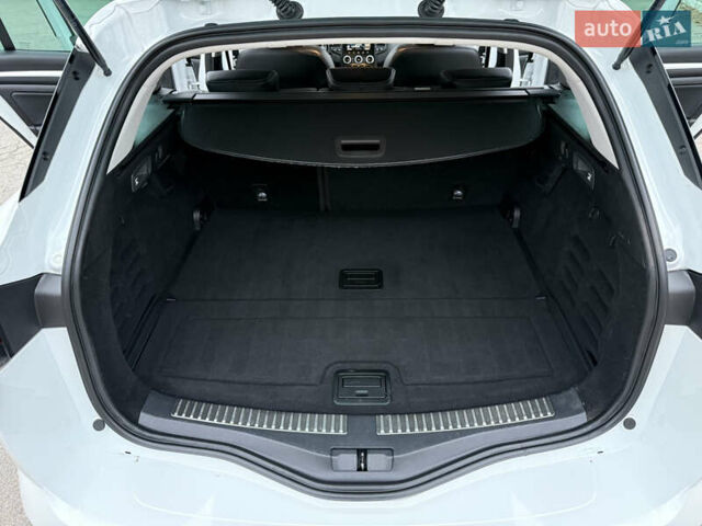 Белый Рено Меган, объемом двигателя 1.5 л и пробегом 138 тыс. км за 15399 $, фото 8 на Automoto.ua