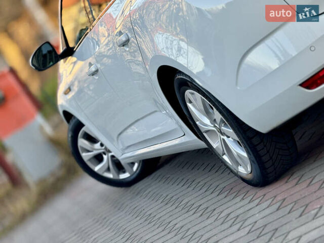 Белый Рено Меган, объемом двигателя 1.5 л и пробегом 136 тыс. км за 14400 $, фото 35 на Automoto.ua