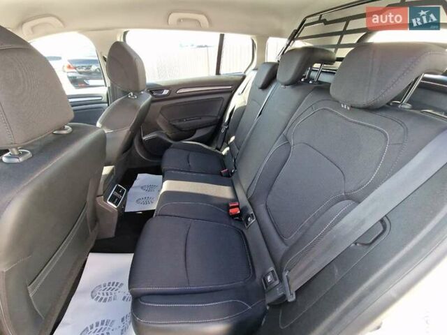 Белый Рено Меган, объемом двигателя 1.46 л и пробегом 152 тыс. км за 15200 $, фото 34 на Automoto.ua