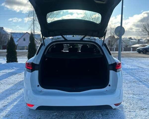 Білий Рено Меган, об'ємом двигуна 1.5 л та пробігом 112 тис. км за 18100 $, фото 10 на Automoto.ua