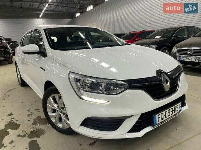 Белый Рено Меган, объемом двигателя 1.5 л и пробегом 250 тыс. км за 12800 $, фото 5 на Automoto.ua