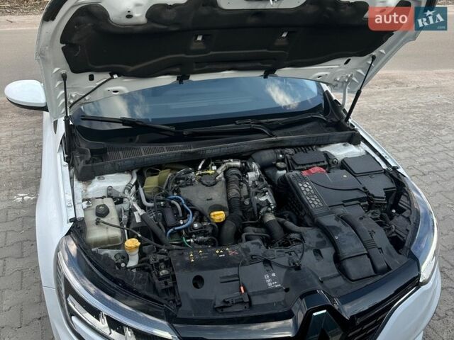 Белый Рено Меган, объемом двигателя 1.5 л и пробегом 112 тыс. км за 16999 $, фото 34 на Automoto.ua