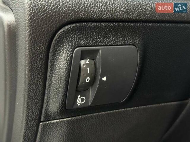 Білий Рено Меган, об'ємом двигуна 1.46 л та пробігом 253 тис. км за 14500 $, фото 21 на Automoto.ua
