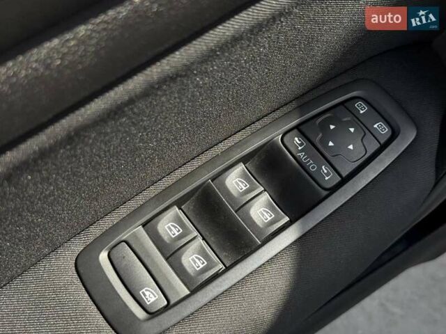 Білий Рено Меган, об'ємом двигуна 1.46 л та пробігом 253 тис. км за 14500 $, фото 16 на Automoto.ua