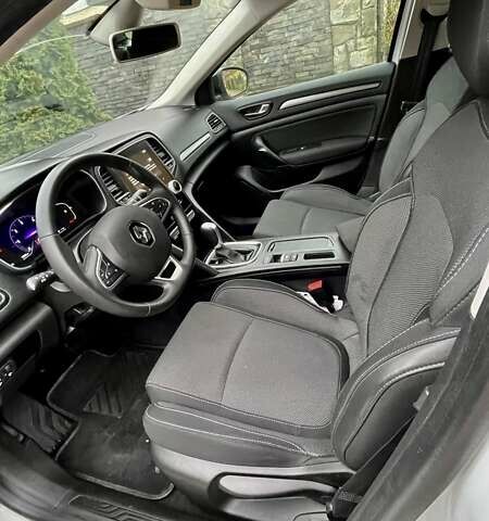 Белый Рено Меган, объемом двигателя 1.46 л и пробегом 73 тыс. км за 22000 $, фото 12 на Automoto.ua