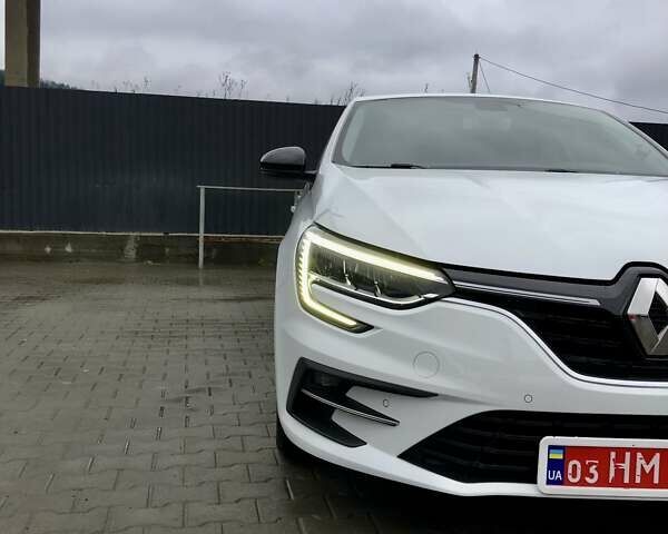 Белый Рено Меган, объемом двигателя 1.46 л и пробегом 73 тыс. км за 22000 $, фото 2 на Automoto.ua