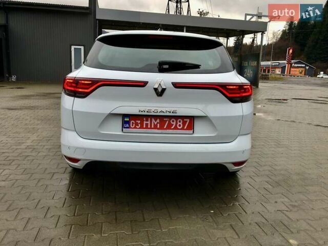 Белый Рено Меган, объемом двигателя 1.46 л и пробегом 73 тыс. км за 22000 $, фото 6 на Automoto.ua