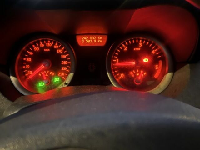 Бежевый Рено Меган, объемом двигателя 1.5 л и пробегом 243 тыс. км за 1700 $, фото 7 на Automoto.ua