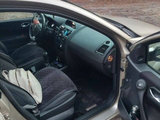 Бежевый Рено Меган, объемом двигателя 1.4 л и пробегом 285 тыс. км за 4000 $, фото 3 на Automoto.ua