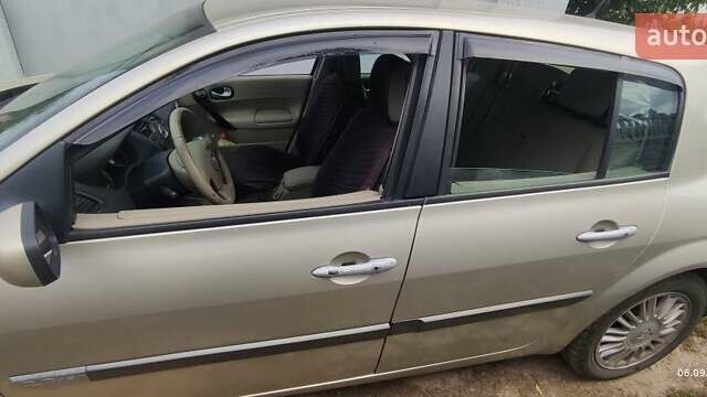 Бежевий Рено Меган, об'ємом двигуна 2 л та пробігом 264 тис. км за 4500 $, фото 1 на Automoto.ua