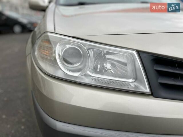 Бежевый Рено Меган, объемом двигателя 1.6 л и пробегом 178 тыс. км за 6000 $, фото 40 на Automoto.ua