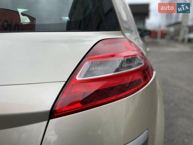 Бежевый Рено Меган, объемом двигателя 1.6 л и пробегом 178 тыс. км за 6000 $, фото 43 на Automoto.ua