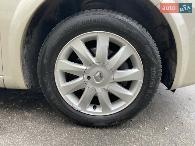 Бежевый Рено Меган, объемом двигателя 1.6 л и пробегом 178 тыс. км за 6000 $, фото 45 на Automoto.ua