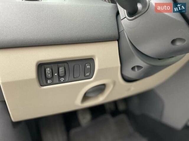 Бежевый Рено Меган, объемом двигателя 1.6 л и пробегом 178 тыс. км за 6000 $, фото 9 на Automoto.ua