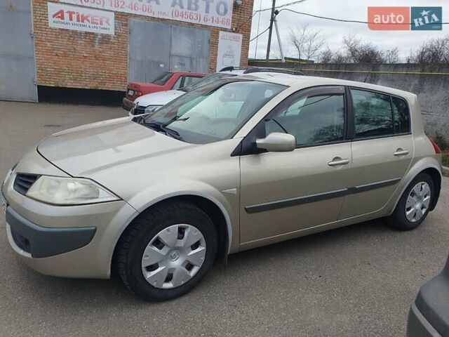 Бежевый Рено Меган, объемом двигателя 1.6 л и пробегом 170 тыс. км за 4300 $, фото 2 на Automoto.ua
