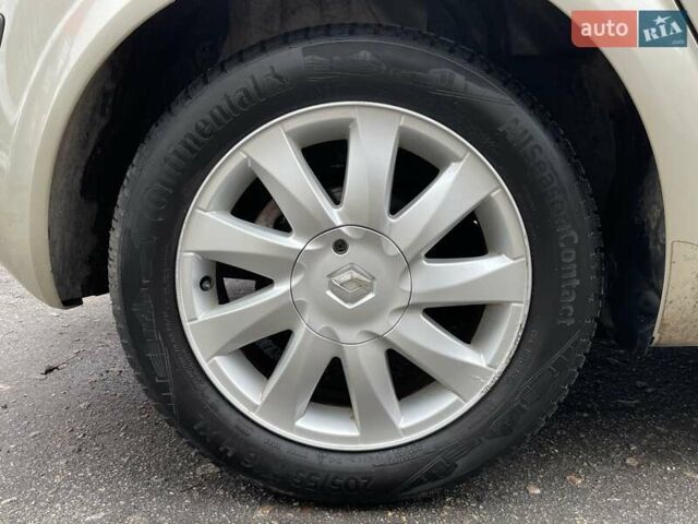 Бежевый Рено Меган, объемом двигателя 1.6 л и пробегом 178 тыс. км за 6000 $, фото 46 на Automoto.ua