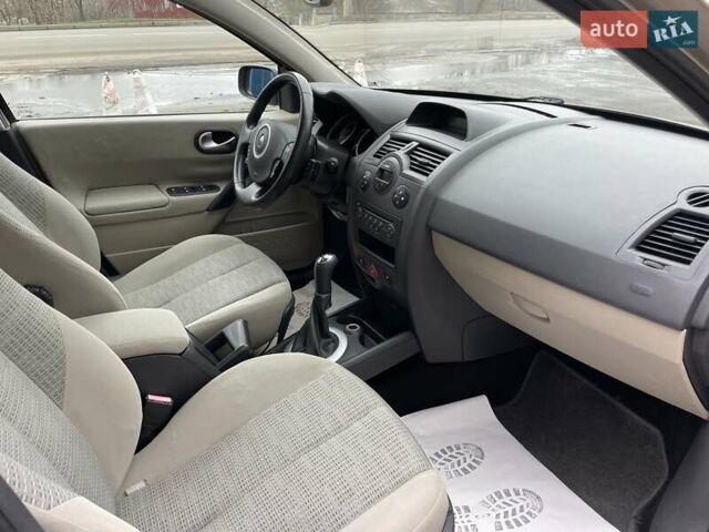 Бежевый Рено Меган, объемом двигателя 1.6 л и пробегом 178 тыс. км за 6000 $, фото 33 на Automoto.ua
