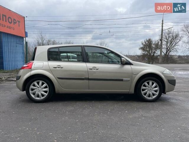 Бежевый Рено Меган, объемом двигателя 1.6 л и пробегом 178 тыс. км за 6000 $, фото 1 на Automoto.ua