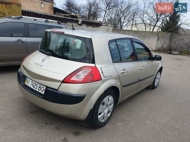 Бежевый Рено Меган, объемом двигателя 1.6 л и пробегом 170 тыс. км за 4300 $, фото 3 на Automoto.ua