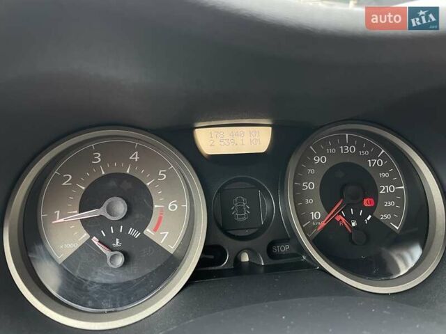 Бежевый Рено Меган, объемом двигателя 1.6 л и пробегом 178 тыс. км за 6000 $, фото 10 на Automoto.ua