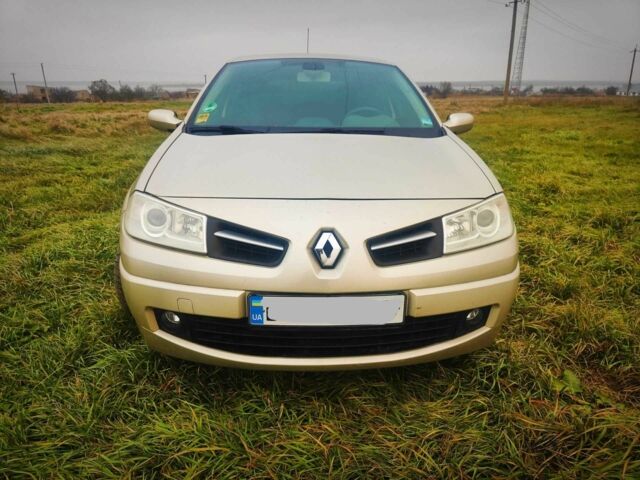Бежевый Рено Меган, объемом двигателя 1.6 л и пробегом 270 тыс. км за 3200 $, фото 6 на Automoto.ua