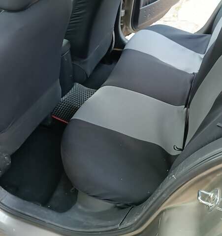 Рено Меган 2008 в Житомире на Automoto.ua Бежевый Рено Меган, объемом двигателя 1.6 л и пробегом 190 тыс. км за 4600 $, фото 4 на Automoto.ua