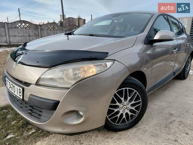 Бежевый Рено Меган, объемом двигателя 1.46 л и пробегом 298 тыс. км за 5799 $, фото 1 на Automoto.ua