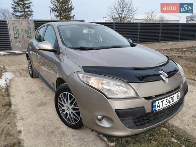 Бежевый Рено Меган, объемом двигателя 1.46 л и пробегом 298 тыс. км за 5799 $, фото 11 на Automoto.ua