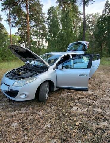 Бежевый Рено Меган, объемом двигателя 1.5 л и пробегом 345 тыс. км за 5750 $, фото 7 на Automoto.ua