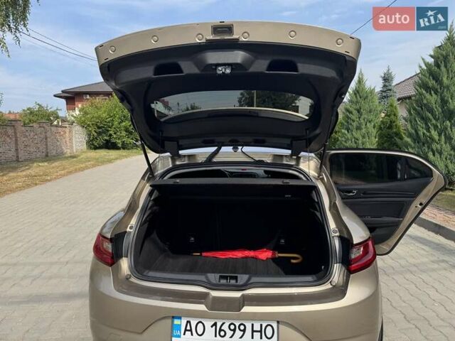 Бежевый Рено Меган, объемом двигателя 1.46 л и пробегом 74 тыс. км за 13500 $, фото 6 на Automoto.ua