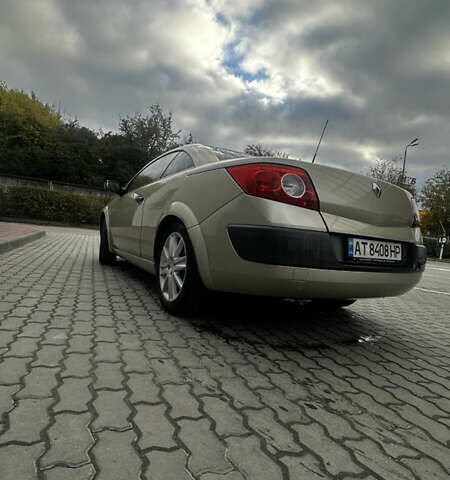 Бежевий Рено Меган, об'ємом двигуна 1.6 л та пробігом 245 тис. км за 4300 $, фото 8 на Automoto.ua