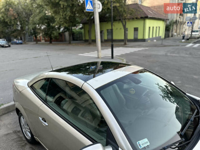 Бежевый Рено Меган, объемом двигателя 2 л и пробегом 240 тыс. км за 4500 $, фото 38 на Automoto.ua