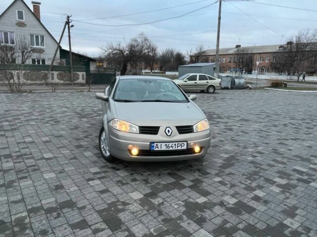 Бежевый Рено Меган, объемом двигателя 1.9 л и пробегом 230 тыс. км за 4300 $, фото 7 на Automoto.ua