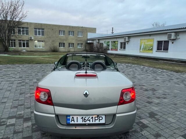 Бежевый Рено Меган, объемом двигателя 1.9 л и пробегом 230 тыс. км за 4300 $, фото 3 на Automoto.ua