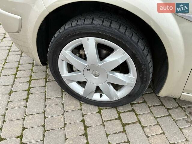 Бежевий Рено Меган, об'ємом двигуна 2 л та пробігом 186 тис. км за 6200 $, фото 21 на Automoto.ua