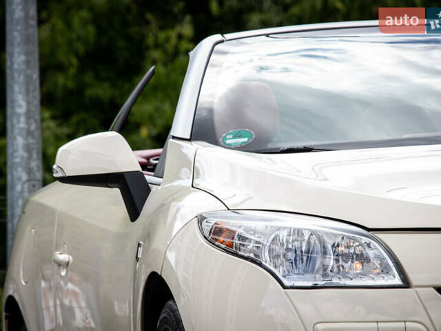 Бежевый Рено Меган, объемом двигателя 1.4 л и пробегом 138 тыс. км за 8000 $, фото 4 на Automoto.ua