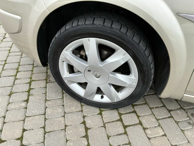 Бежевий Рено Меган, об'ємом двигуна 2 л та пробігом 186 тис. км за 6200 $, фото 19 на Automoto.ua