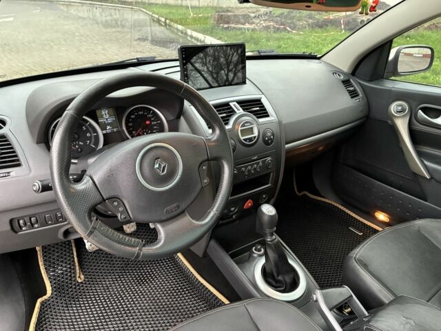 Бежевий Рено Меган, об'ємом двигуна 2 л та пробігом 186 тис. км за 6200 $, фото 6 на Automoto.ua