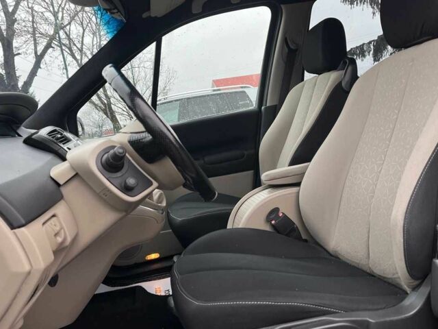 Бежевий Рено Меган, об'ємом двигуна 1.9 л та пробігом 250 тис. км за 5500 $, фото 8 на Automoto.ua